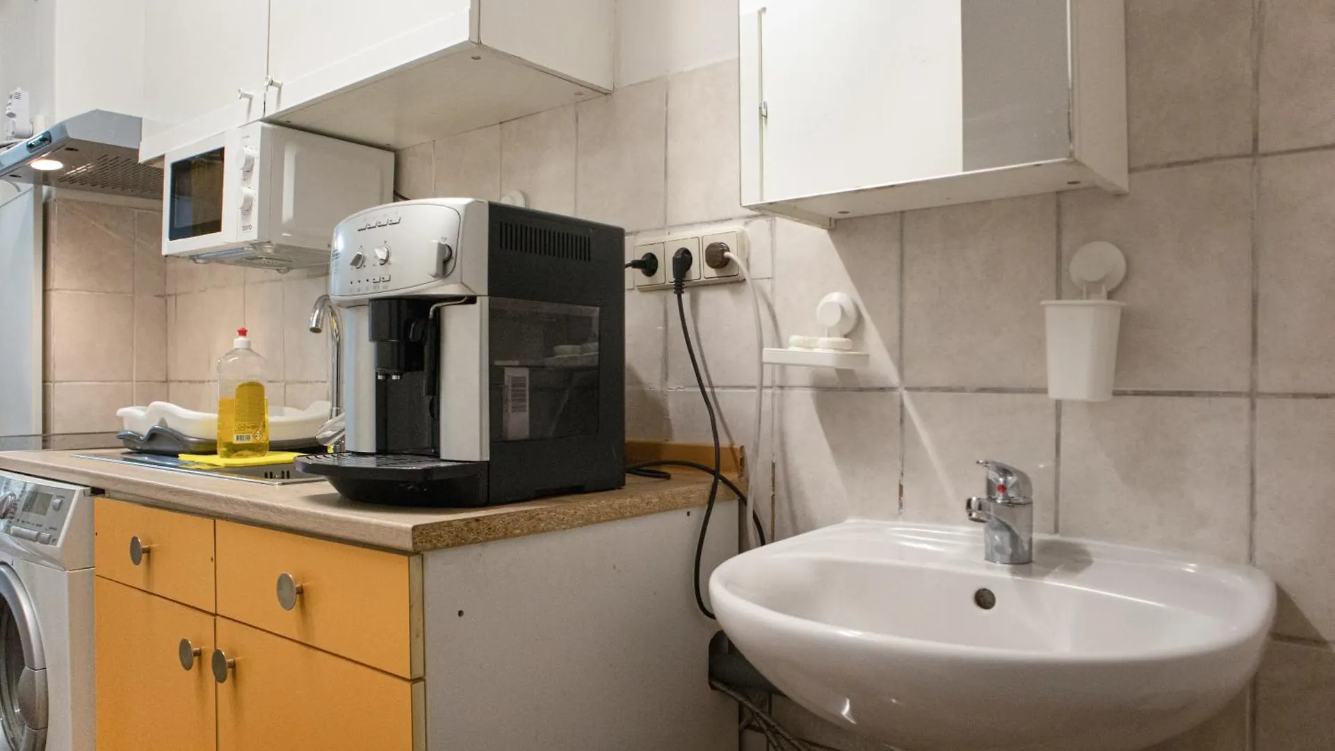 Affordable 1Br Apartment Next To Millennium Tower Vienna 0*,  Austria