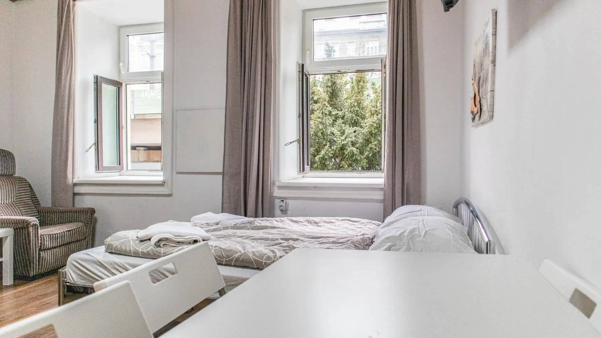 Affordable 1Br Apartment Next To Millennium Tower Vienna Austria